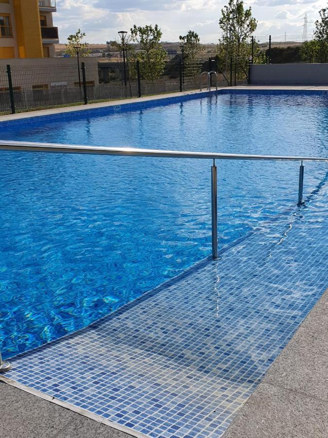 Apartamento Nuevo, Accesible Y Con Piscina !!! Lägenhet Salamanca Exteriör bild