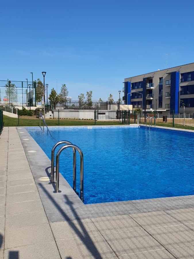 Apartamento Nuevo, Accesible Y Con Piscina !!! Lägenhet Salamanca Exteriör bild